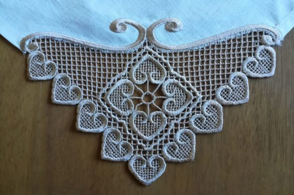 Lace Corner: A Designer’s Review for Small Business Merch